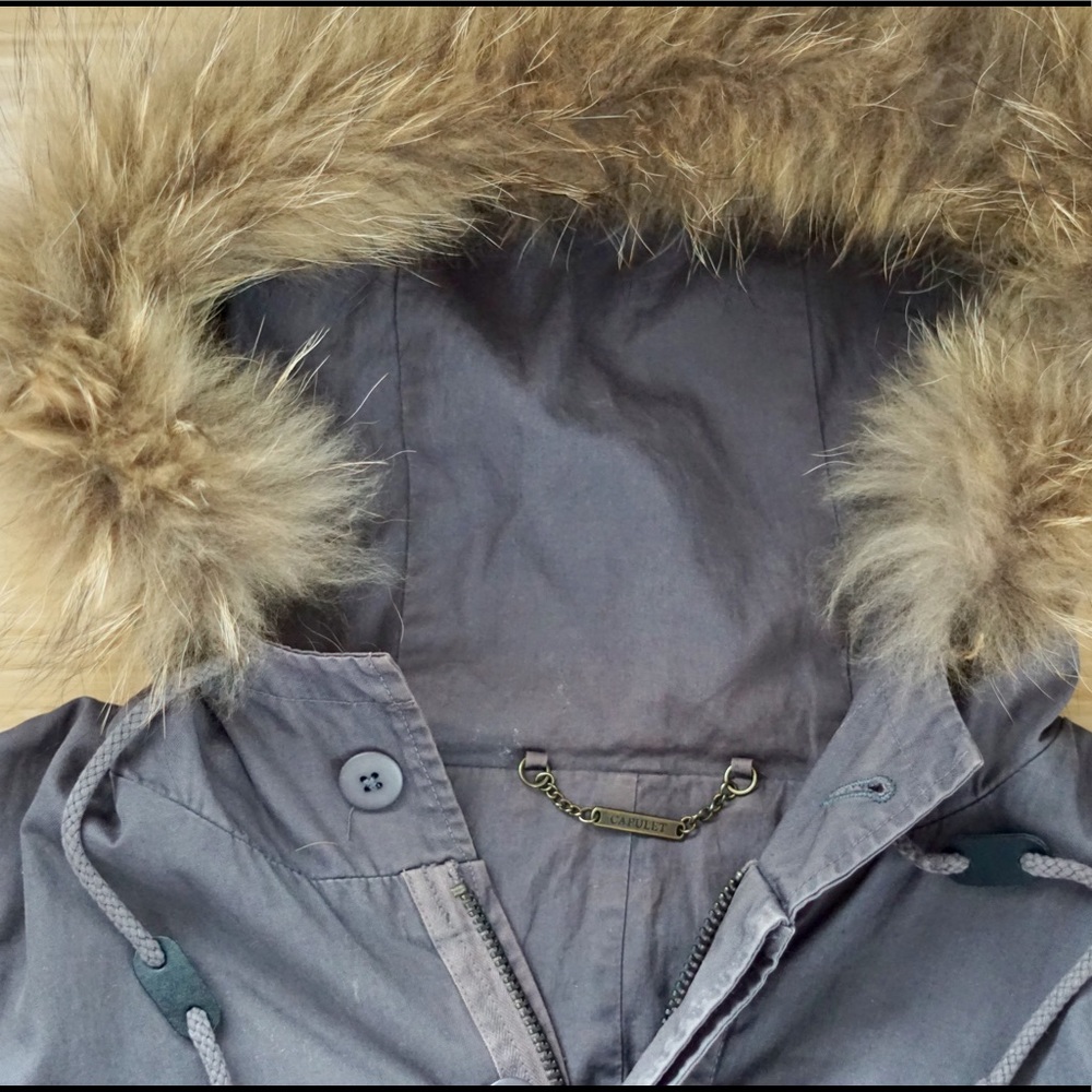Capulet Jacket - Picture 2 of 2